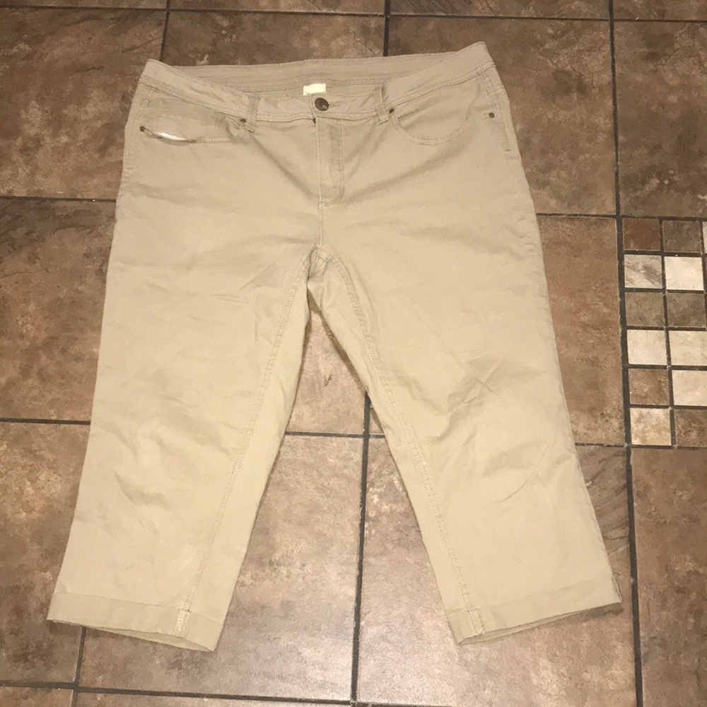 Women’s Stretch Capris